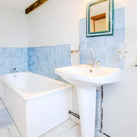 Stunning In St, Germain Du Pert With Kitchen Casa de Férias